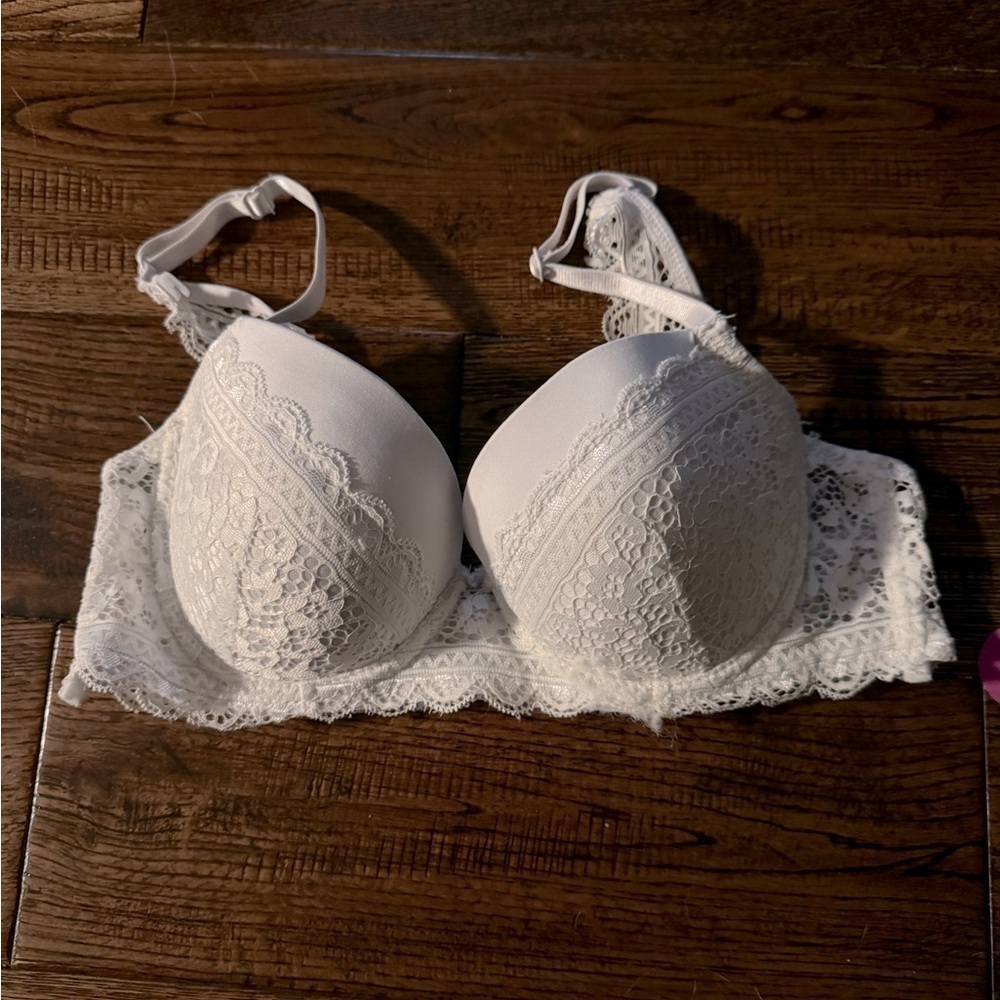 Kathy Ireland White Lace Push Up Wired Bra Size 34B